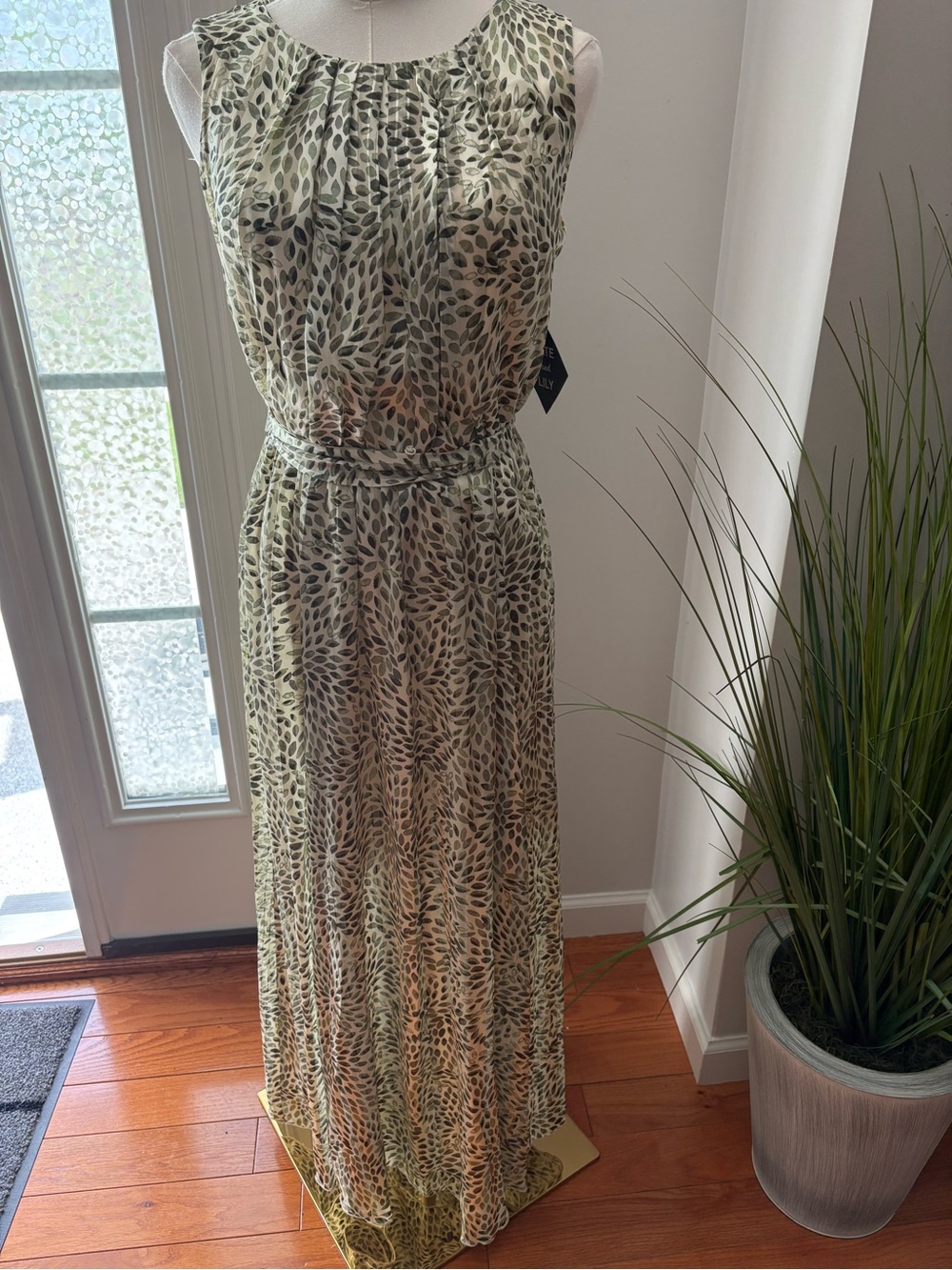 NWT Kate And Lily Green White Maxi Dress sleeveless Special Occasion